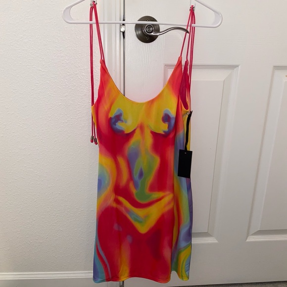 H:ours Pola Mini Dress in Multi Thermal Dye Sexy Body - Picture 2 of 12